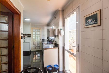 Casa de condomínio à venda com 300m², 4 quartos e 4 vagas Casa de condomínio à venda com 300m², 4 quartos e 4 vagasCozinha