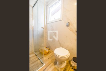 Casa de condomínio à venda com 300m², 4 quartos e 4 vagas Casa de condomínio à venda com 300m², 4 quartos e 4 vagasBanheiro