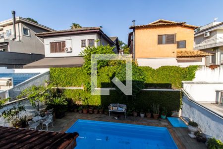 Casa de condomínio à venda com 300m², 4 quartos e 4 vagas Casa de condomínio à venda com 300m², 4 quartos e 4 vagasVista da Suíte