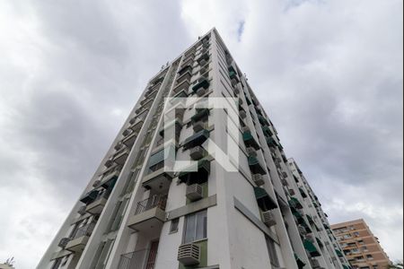Apartamento para alugar com 54m², 2 quartos e 1 vagaFachada