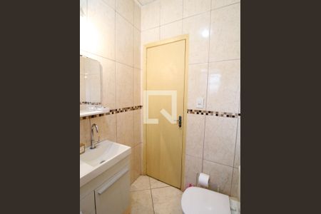 Casa à venda com 84m², 3 quartos e 2 vagasBanheiro 1