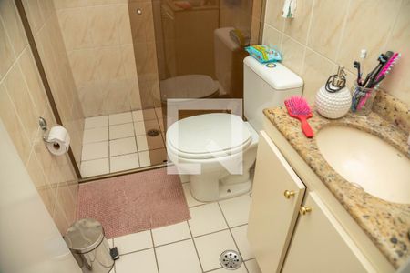 Banheiro de apartamento à venda com 2 quartos, 65m² em Centro, Diadema