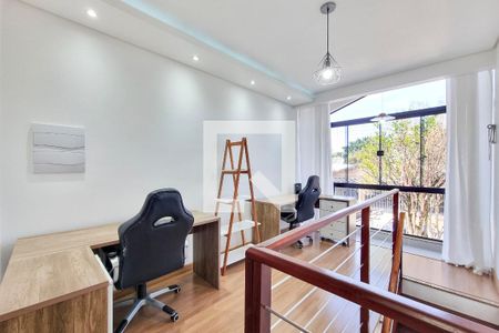 Casa para alugar com 155m², 3 quartos e 2 vagas Casa para alugar com 155m², 3 quartos e 2 vagasEscritório