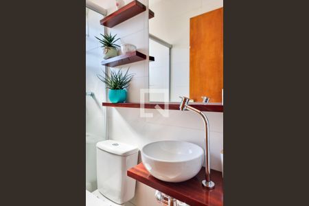 Casa para alugar com 155m², 3 quartos e 2 vagas Casa para alugar com 155m², 3 quartos e 2 vagasBanheiro da Suíte 1