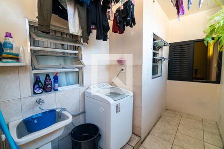 Apartamento à venda com 152m², 3 quartos e sem vagaLavanderia