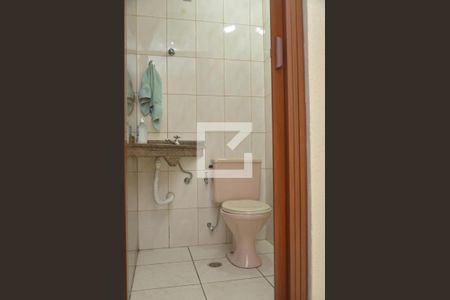 Casa para alugar com 145m², 2 quartos e sem vagaÁrea de serviço - Banheiro 