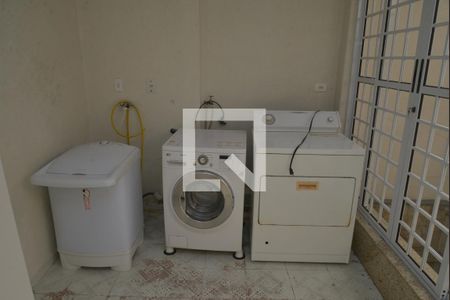 Casa para alugar com 145m², 2 quartos e sem vagaÁrea de serviço 