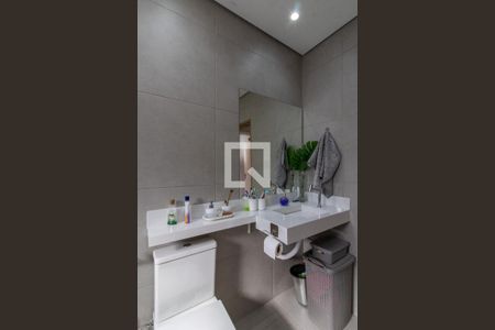 Casa à venda com 198m², 3 quartos e 2 vagasBanheiro 2