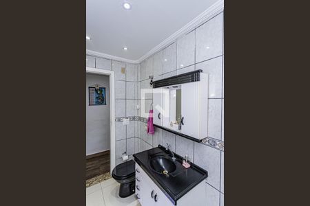 Casa à venda com 230m², 4 quartos e 2 vagasBanheiro