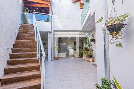 Casa à venda com 230m², 4 quartos e 2 vagasQuintal