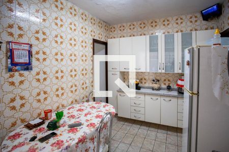 Casa para alugar com 250m², 4 quartos e 2 vagas