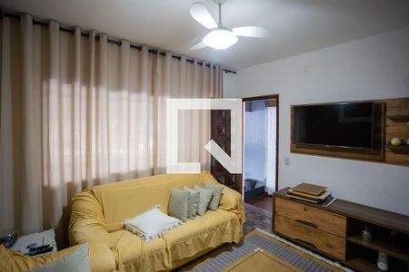 Casa para alugar com 4 quartos, 250m² em Taboão, Diadema