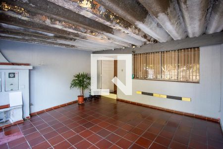Casa para alugar com 250m², 4 quartos e 2 vagas