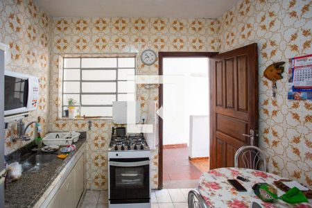 Casa para alugar com 250m², 4 quartos e 2 vagas