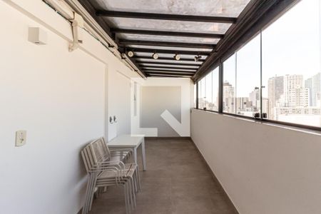Apartamento para alugar com 68m², 1 quarto e 1 vagaVaranda