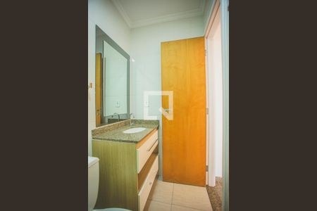 Casa de condomínio para alugar com 130m², 3 quartos e 2 vagasBanheiro 2