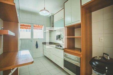 Casa de condomínio para alugar com 130m², 3 quartos e 2 vagasCozinha