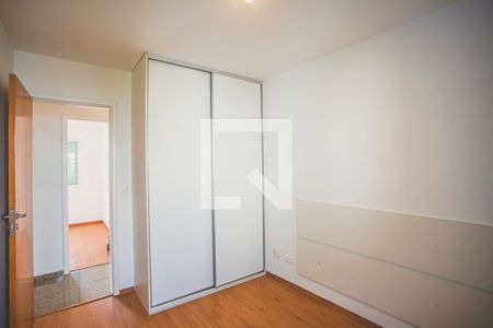 Casa de condomínio para alugar com 130m², 3 quartos e 2 vagasSuíte