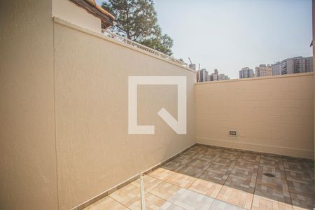Casa de condomínio para alugar com 130m², 3 quartos e 2 vagasQuintal