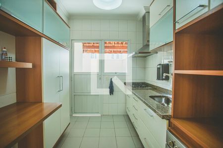 Casa de condomínio para alugar com 130m², 3 quartos e 2 vagasCozinha