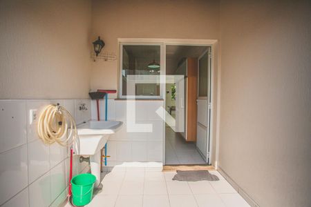 Casa de condomínio para alugar com 130m², 3 quartos e 2 vagasÁrea de Serviço