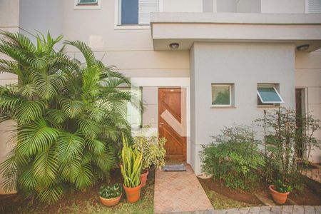 Casa de condomínio para alugar com 130m², 3 quartos e 2 vagasFachada da casa