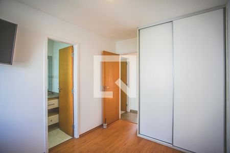 Casa de condomínio para alugar com 130m², 3 quartos e 2 vagasSuíte