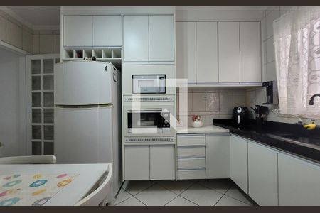 Apartamento à venda com 90m², 3 quartos e 2 vagas Apartamento à venda com 90m², 3 quartos e 2 vagasCozinha