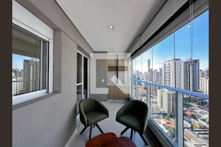 Apartamento para alugar com 69m², 2 quartos e 1 vagaSacada