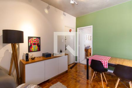 Apartamento à venda com 76m², 2 quartos e 1 vagaSala