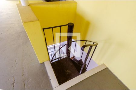 Casa à venda com 170m², 3 quartos e 4 vagasEscada