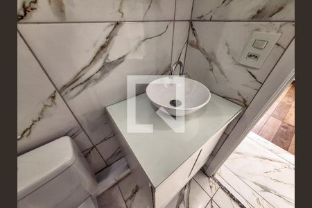 Apartamento para alugar com 38m², 2 quartos e sem vaga Apartamento para alugar com 38m², 2 quartos e sem vagaBanheiro