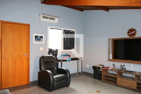 Casa à venda com 184m², 4 quartos e 3 vagasSotão