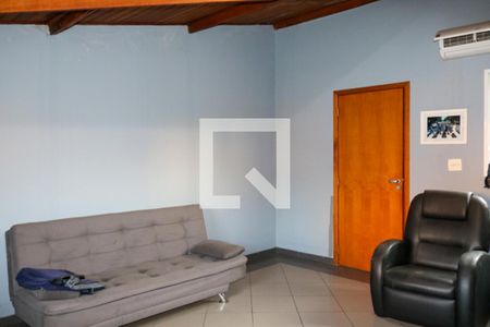 Casa à venda com 184m², 4 quartos e 3 vagasSotão