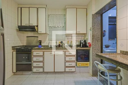 Apartamento à venda com 100m², 3 quartos e 2 vagasCozinha