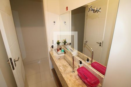 Casa à venda com 174m², 3 quartos e 3 vagasLavabo