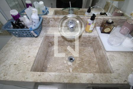 Casa à venda com 174m², 3 quartos e 3 vagasQuarto 3 - Banheiro