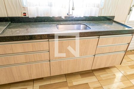 Casa para alugar com 150m², 4 quartos e 2 vagas Casa para alugar com 150m², 4 quartos e 2 vagasCozinha