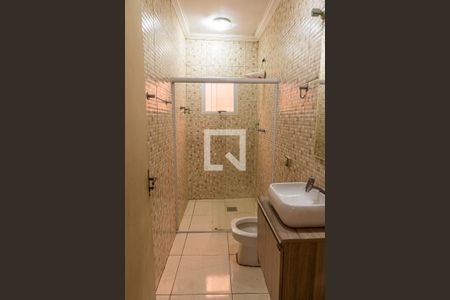 Casa para alugar com 150m², 4 quartos e 2 vagas Casa para alugar com 150m², 4 quartos e 2 vagasBanheiro 2