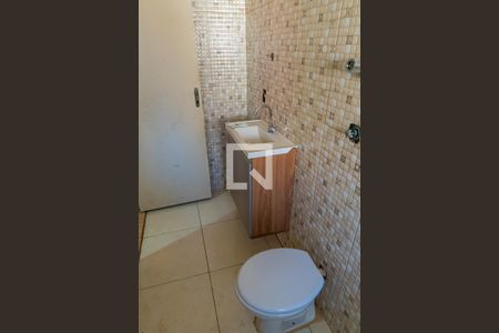 Casa para alugar com 150m², 4 quartos e 2 vagas Casa para alugar com 150m², 4 quartos e 2 vagasBanheiro 1