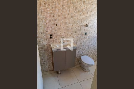 Casa para alugar com 150m², 4 quartos e 2 vagas Casa para alugar com 150m², 4 quartos e 2 vagasBanheiro