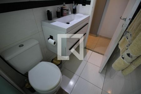 Apartamento à venda com 77m², 2 quartos e 1 vagaQuarto 2 - Banheiro da Suíte Principal