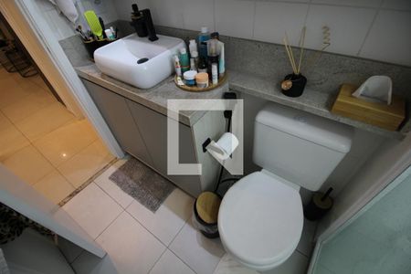 Apartamento à venda com 77m², 2 quartos e 1 vagaBanheiro Social