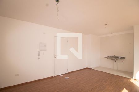 Quarto e cozinha de apartamento à venda com 1 quarto, 28m² em Vila Mazzei, São Paulo