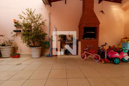 Casa à venda com 180m², 3 quartos e 2 vagasQuintal