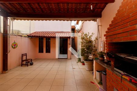 Casa à venda com 180m², 3 quartos e 2 vagasQuintal