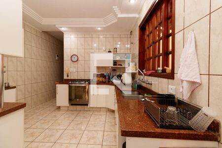 Casa à venda com 180m², 3 quartos e 2 vagasCozinha