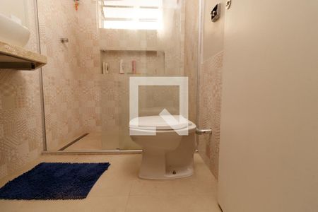 Casa à venda com 180m², 3 quartos e 2 vagasBanheiro 1