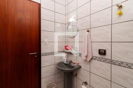Casa à venda com 180m², 3 quartos e 2 vagasBanheiro 2