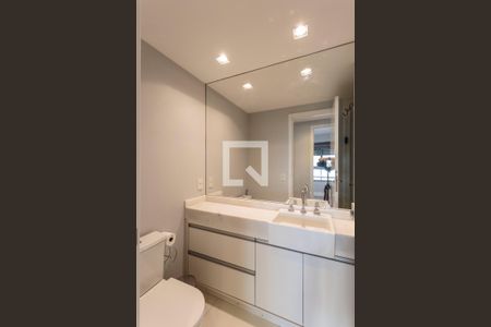 Apartamento para alugar com 71m², 2 quartos e 1 vaga Apartamento para alugar com 71m², 2 quartos e 1 vagaBanheiro